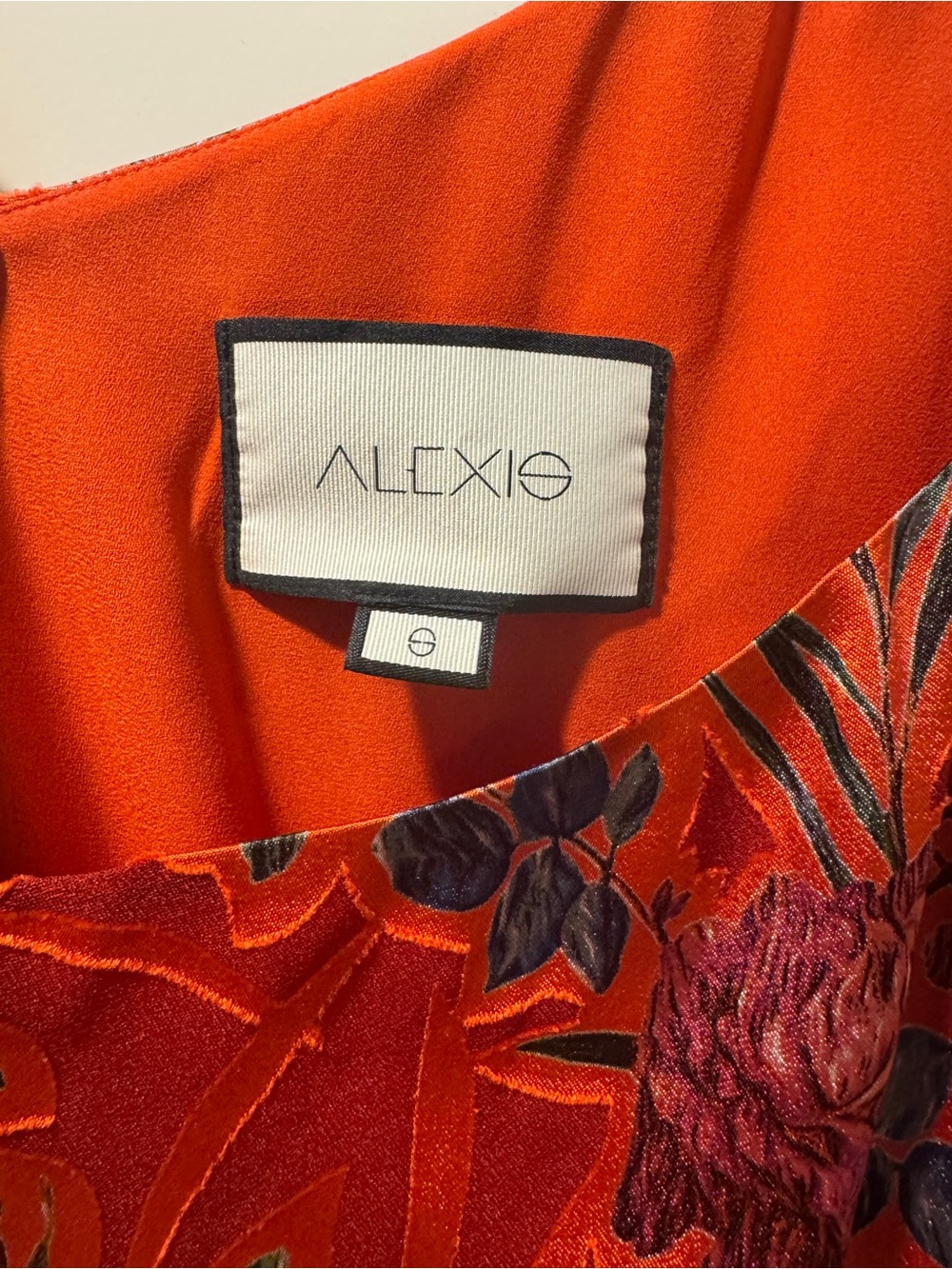 Alexis gown - Picture 4 of 9